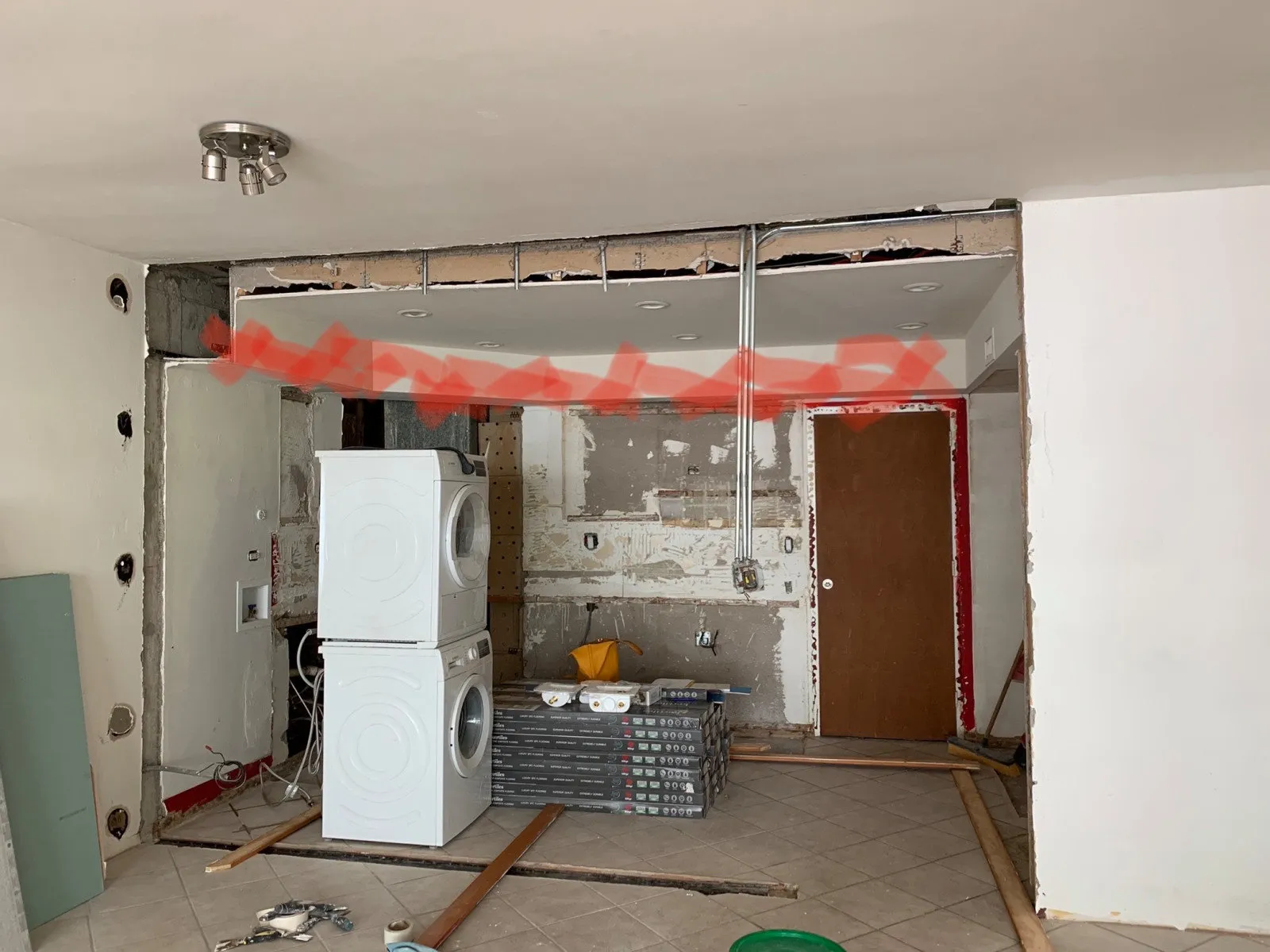 Arquez Residence, Kitchen Renovation, Miami, Florida: kitchen photo 2 by DALOP Design