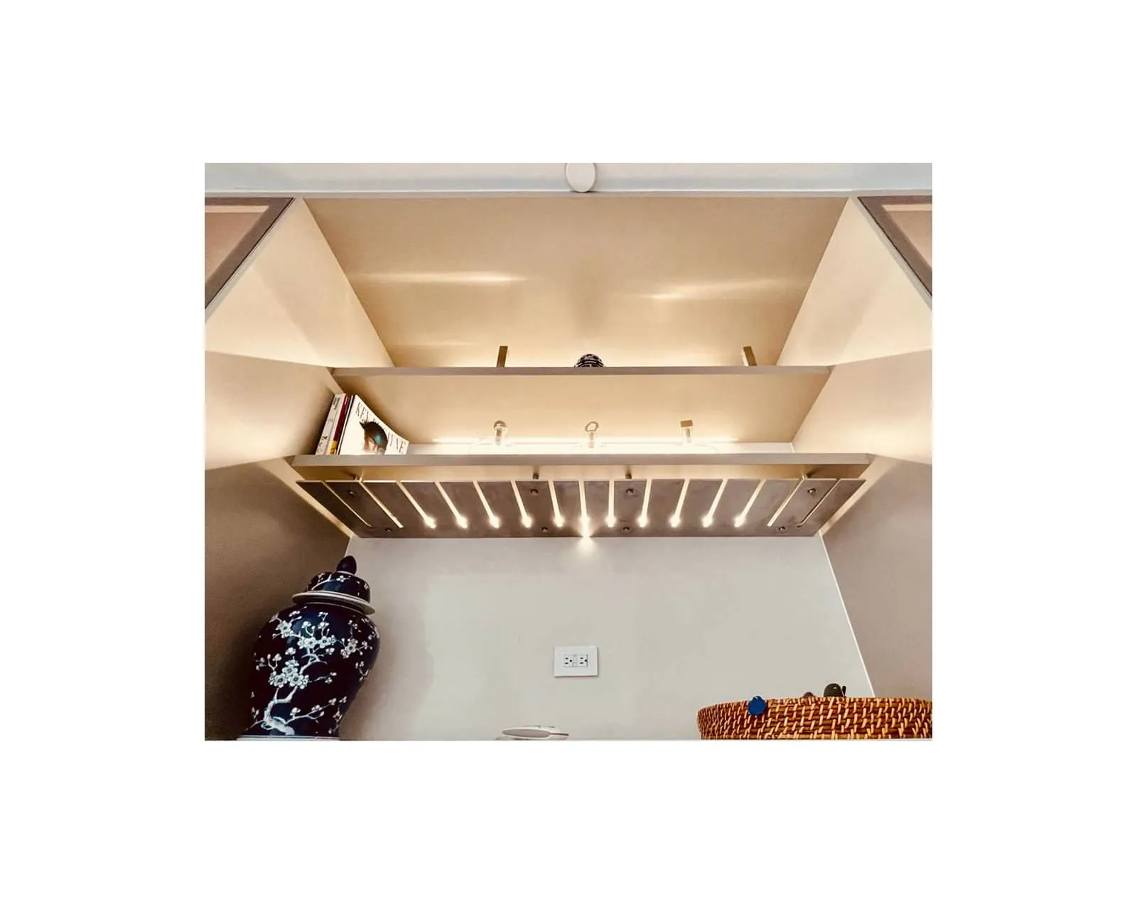 Home Bars, Contemporary, Private homes, Miami: home bar photo 4 by DALOP Design
