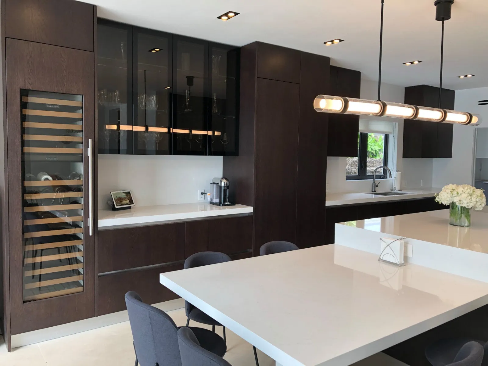 Home Bar, Mid-Century Modern, Santa Rosa Beach, Florida: home bar photo 23 by DALOP Design
