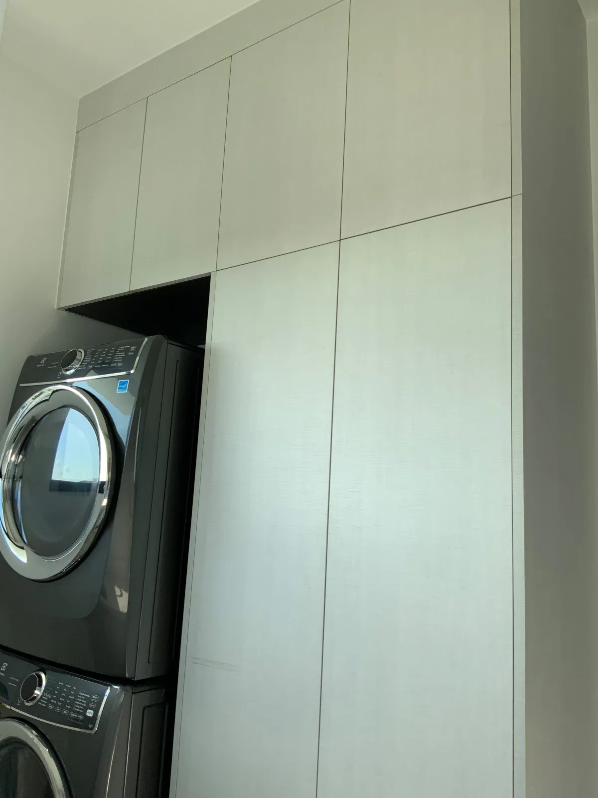 Laundry Rooms, Private homes, Florida: outdoor and utility space photo 2 by DALOP Design