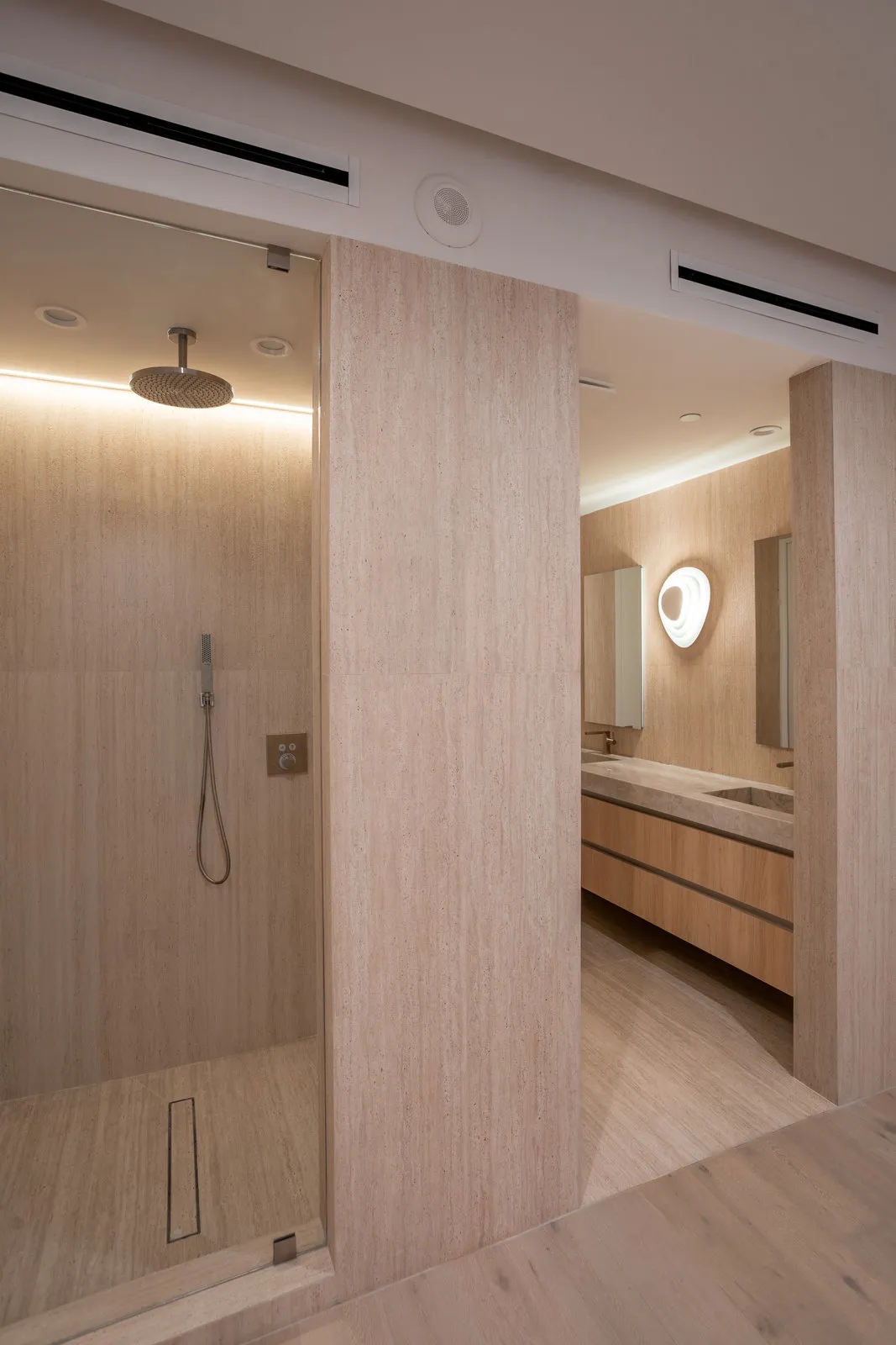 Marquis, Full Design and Renovation, Miami, Florida: home photo 6 by DALOP Design