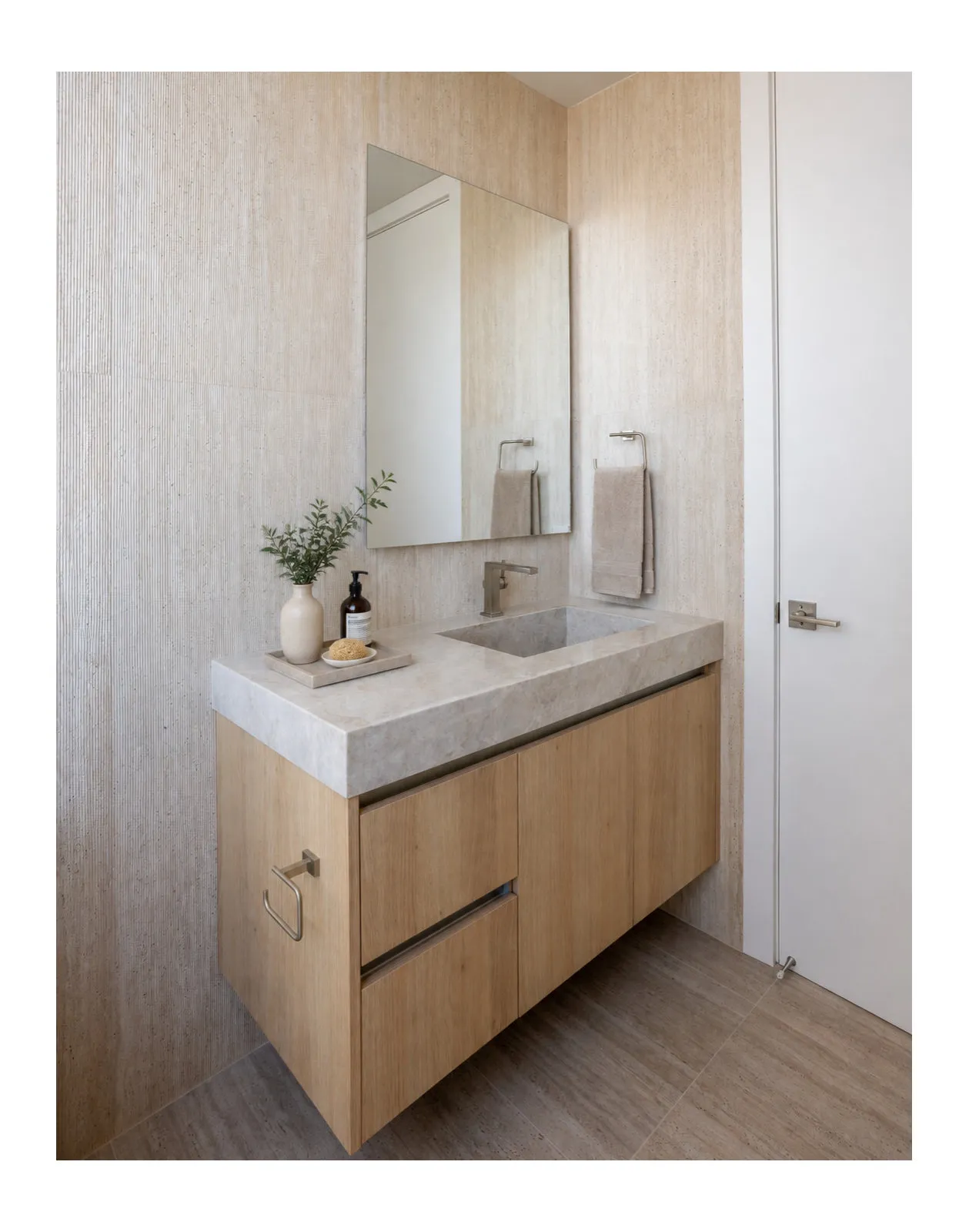 Marquis, Full Design and Renovation, Miami, Florida: home photo 9 by DALOP Design