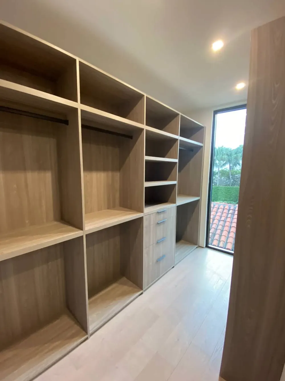 N Bay Road, Walk-in Closet, Miami Beach, Florida: closet photo 2 by DALOP Design