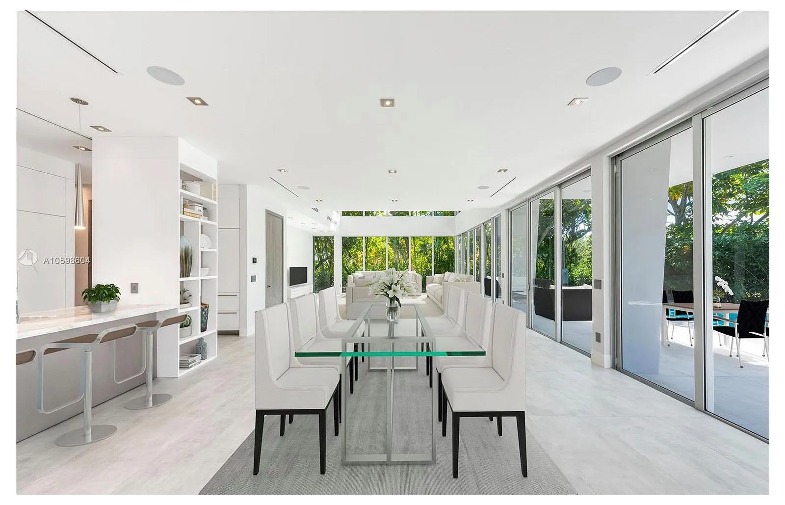 Spec Home, Mid-Century Modern, Coral Gables, Florida: spec home photo 1 by DALOP Design