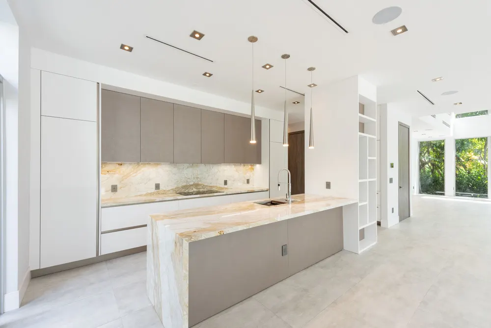 Spec Home, Mid-Century Modern, Coral Gables, Florida: spec home photo 4 by DALOP Design