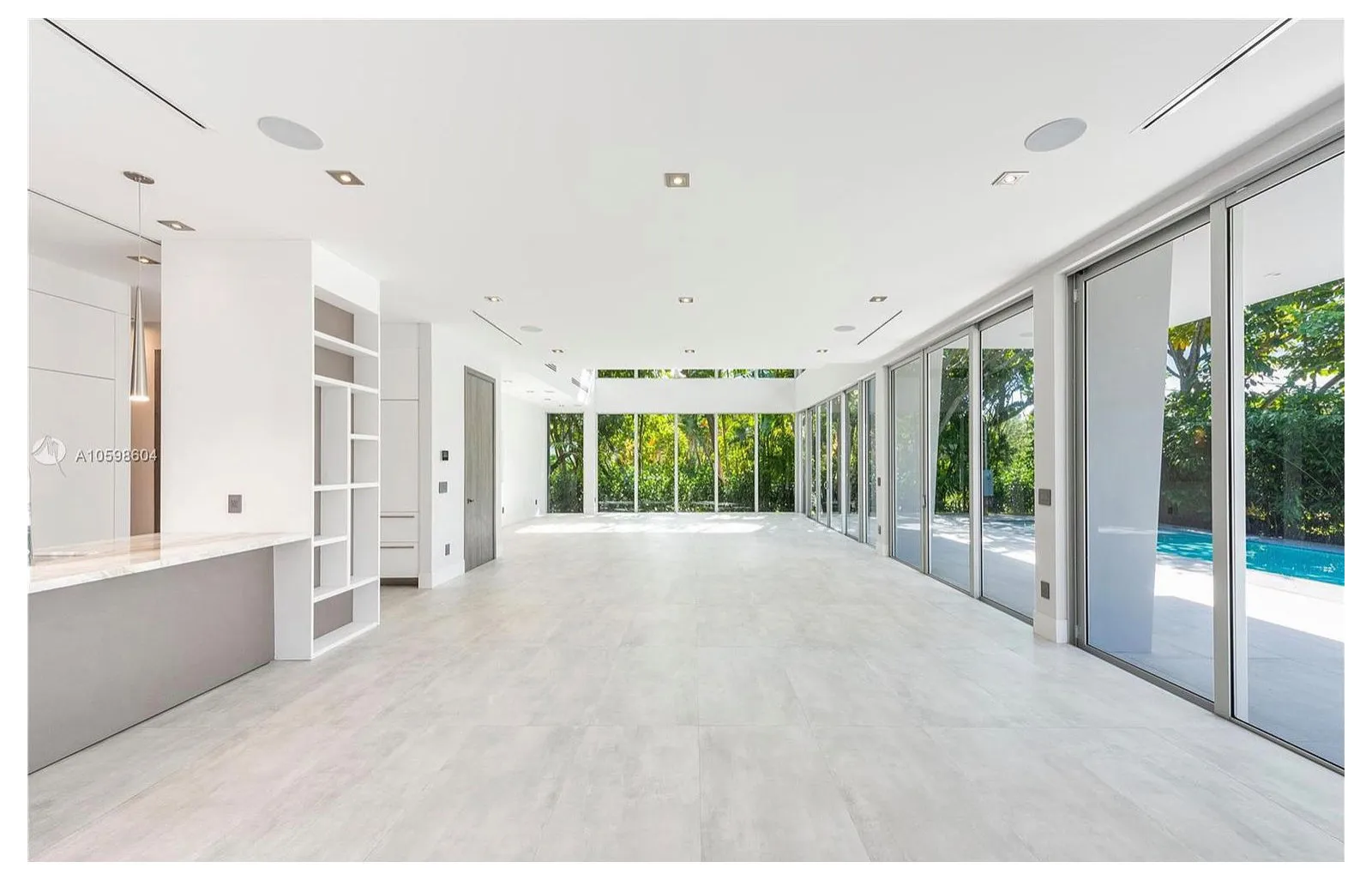 Spec Home, Mid-Century Modern, Coral Gables, Florida: spec home photo 6 by DALOP Design